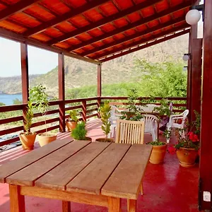 Apartment With Sea View Near The And The Village Center!, Tarrafal (Santiago)